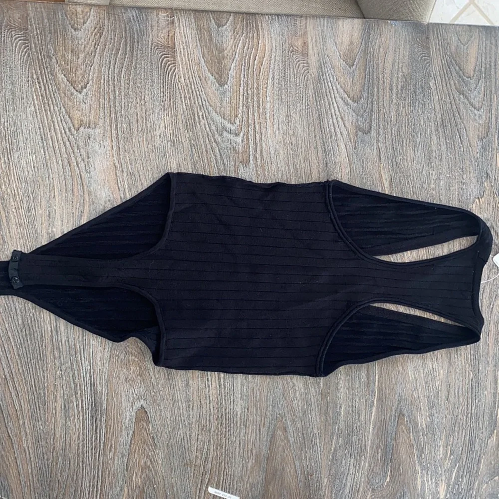 Hot In halters rib bodysuit in black - Picture 8 of 9